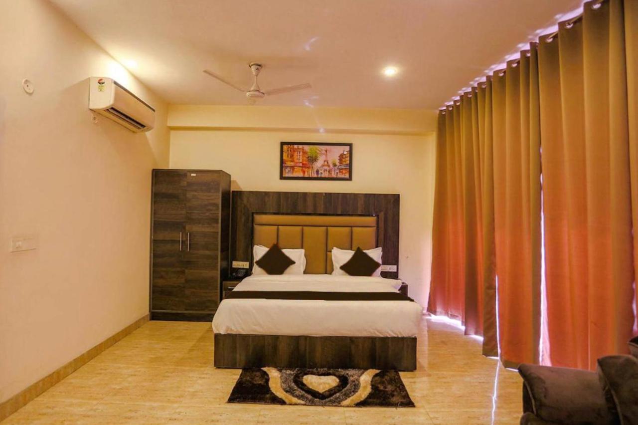 Hotel Swan Near Delhi Airport New Delhi